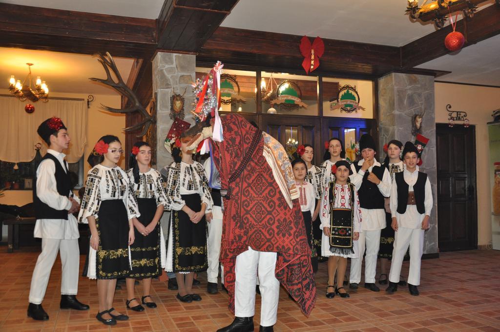 Casa Bradet Hostal Întorsura Buzăului Exterior foto